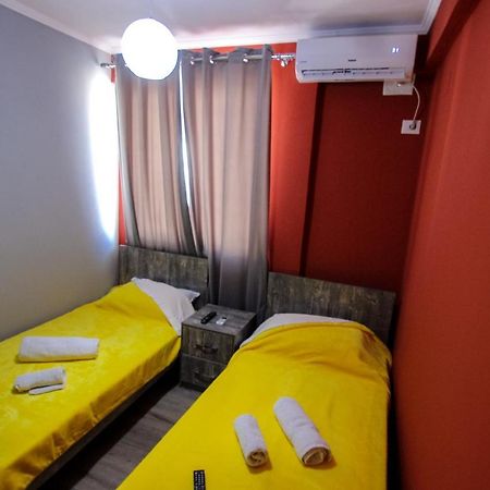 Novs Apartment 1 Гірокастра Екстер'єр фото
