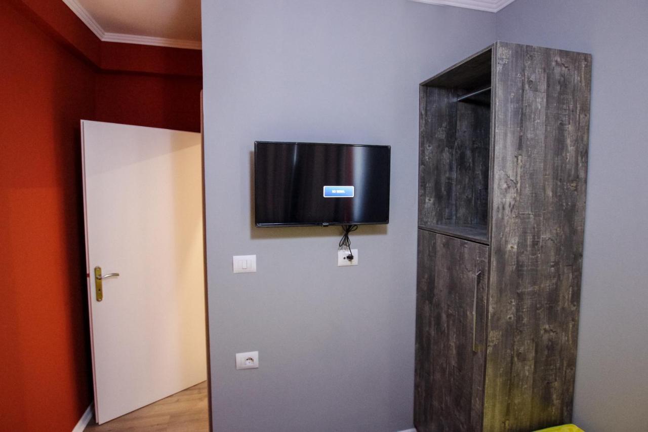 Novs Apartment 1 Гірокастра Екстер'єр фото